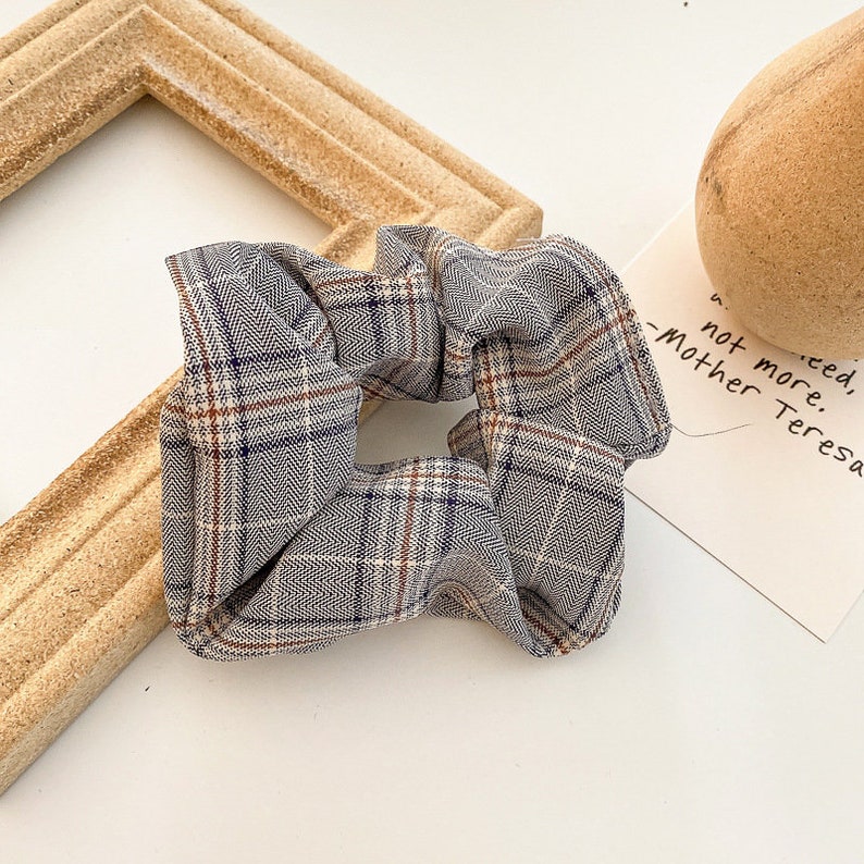 Creaseless Hair Tie Handmade Cute Hair Elastic Fast Shipping Retro Plaid Hair Scrunchies For Her Hair Elastic