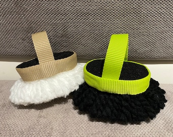 Bürste für Steckenpferde, viele Farben