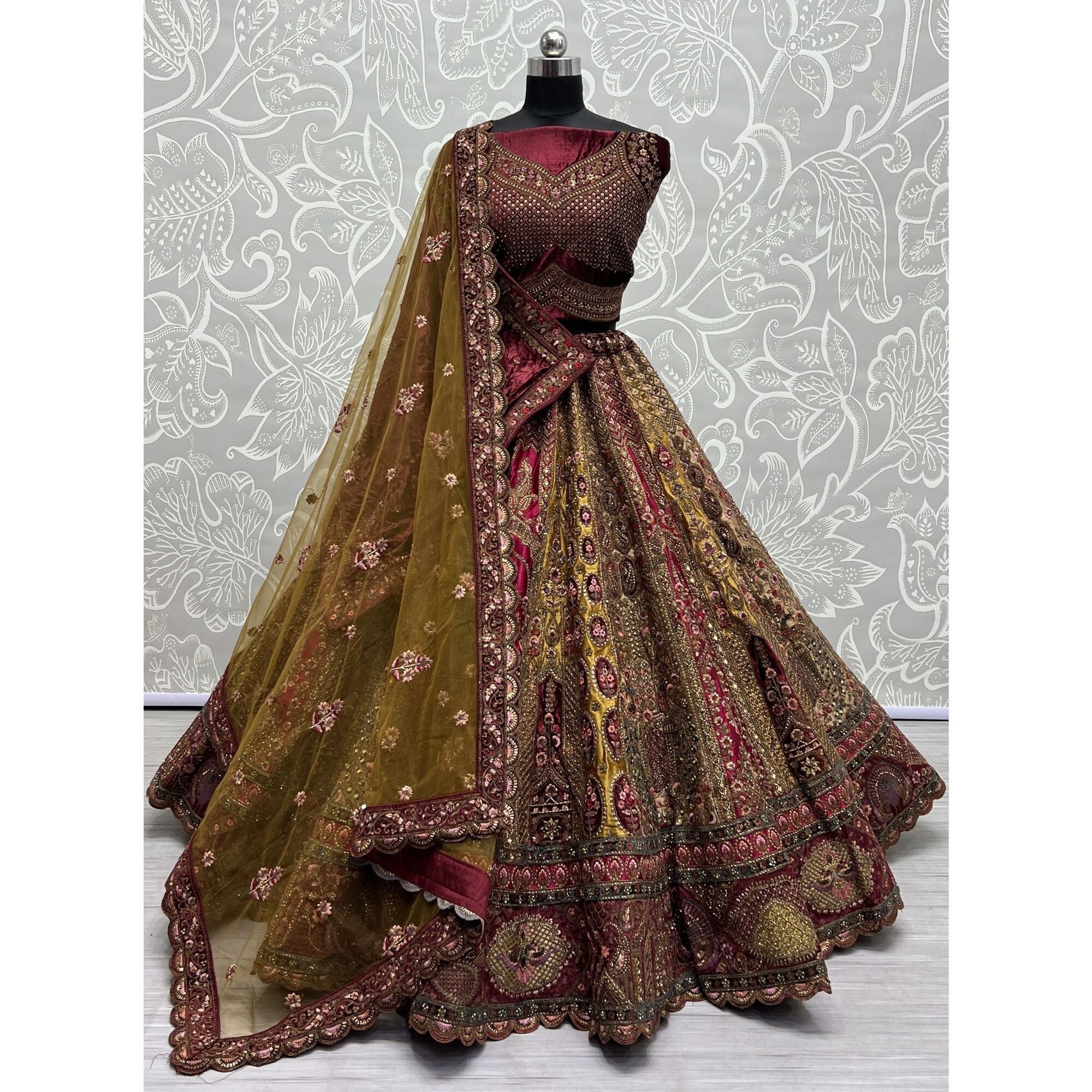 Indische Braut Lenghas 2023 Indische Braut Lenghas 2023