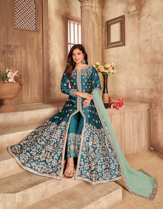 Shop Indian Dresses & Clothes Online | Latest Traditional Indian Outfits  Designs