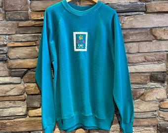 Vintage Turquoise Cute Flower Embroidered Graphic Sweatshirt | Vintage Sweatshirt | Crewneck | Cute Sweatshirt | Size XL | SKU: STQ-2273