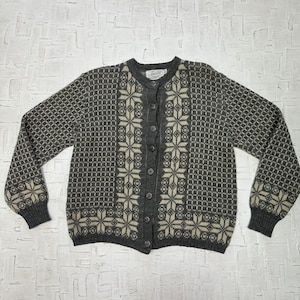 Vintage Jersild Virgin Wool Grey Button Up Patterned Cardigan | Vintage Cardigan | Vintage Sweater | Wool Cardigan | SKU NPC-1000 |
