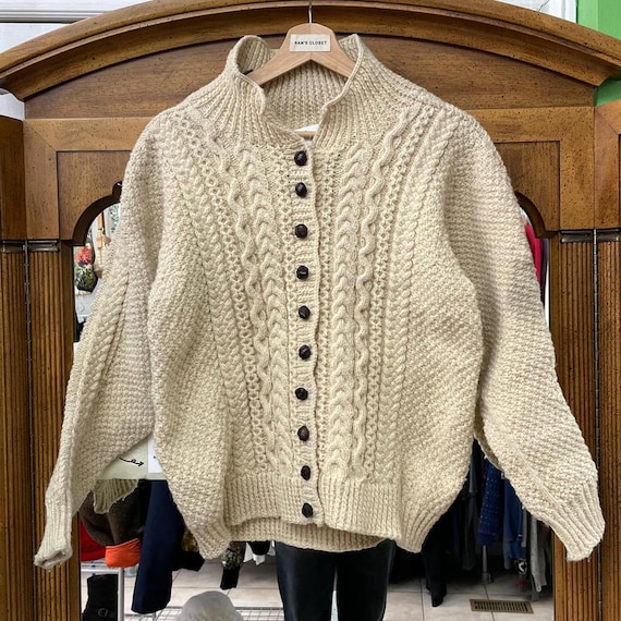 Vintage Thick Cable Knit Cardigan Sweater | Vintage Cardigan | Vintage Sweater | Oatmeal Sweater | Cable Knit Cardigan | NPW-2396S