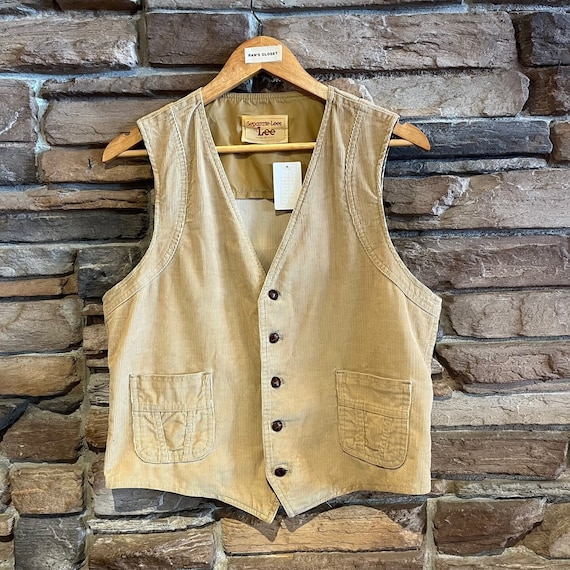 Vintage Separate-lees by Lee Corduroy Tan Button up Vest Vintage Separate-lees by Lee Corduroy Tan Button up Vest