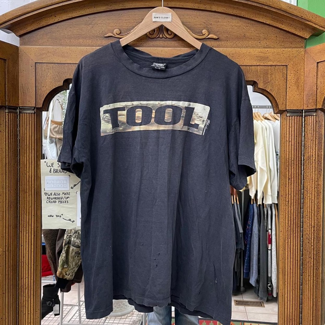 Vintage Distressed Tool Band T-shirt | Vintage T-shirt | Tool Band