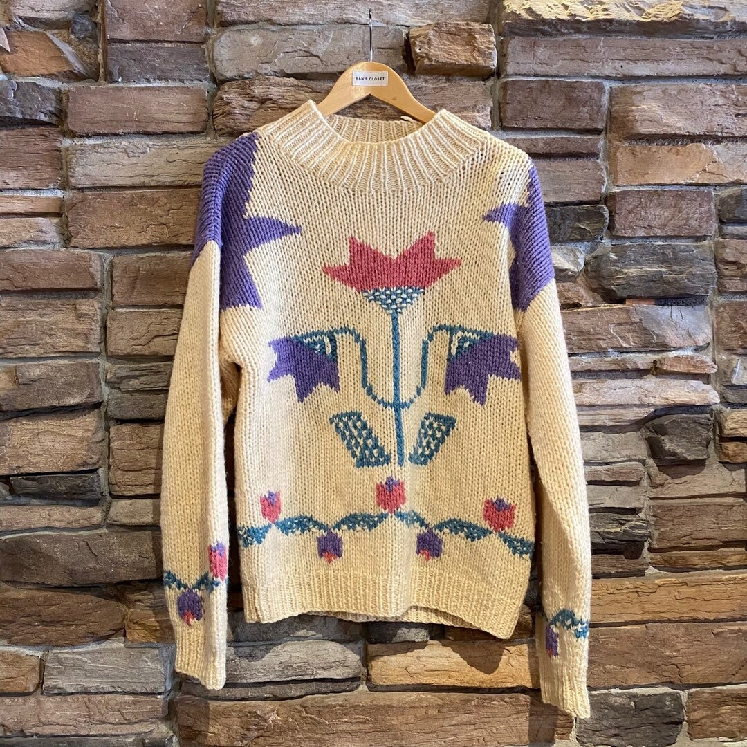 Vintage Woolrich Knit Cream Sweater With Flower Design All