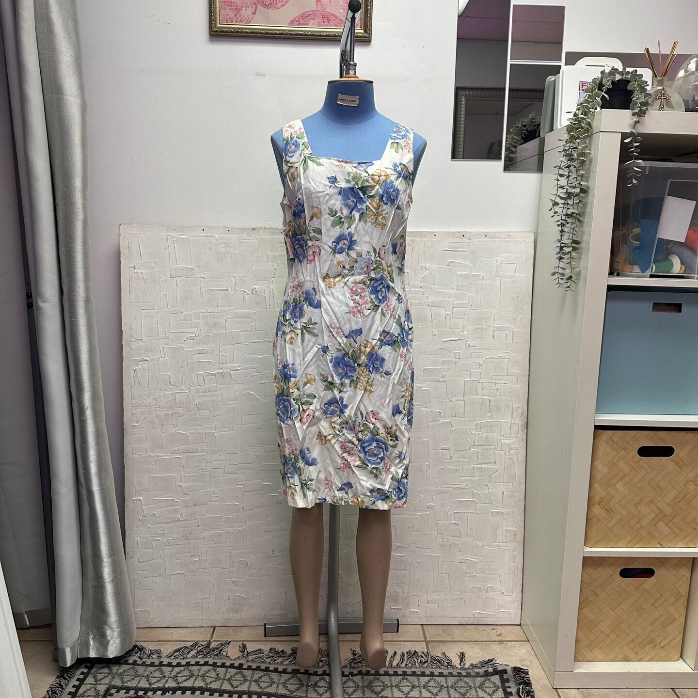 Vintage White Floral Midi Dress With Square Neckline