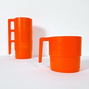 Set of 4 Vintage Orange Plastic Stackable Cups / Mid-Century Modern Coffee Mugs / Retro Camping Cups