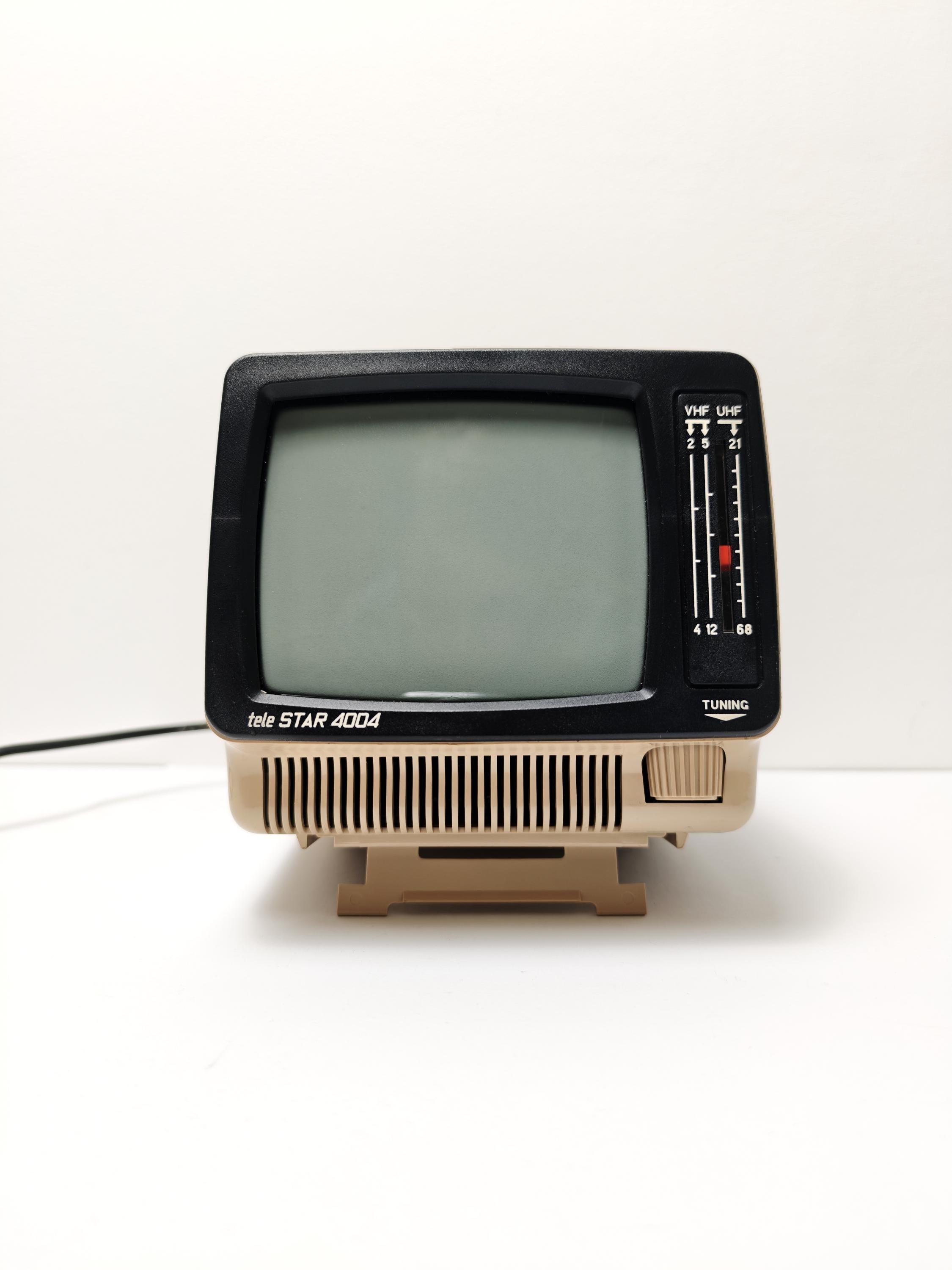 S-2680)TOKYO 5.5” ポータブルミニ白黒テレビ BTB-501 動作未確認 現状品