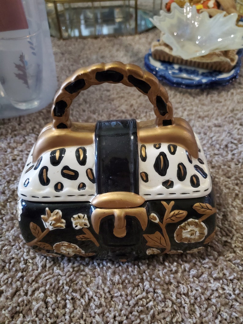 Adorable vintage candy jar