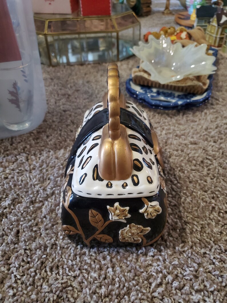 Adorable vintage candy jar