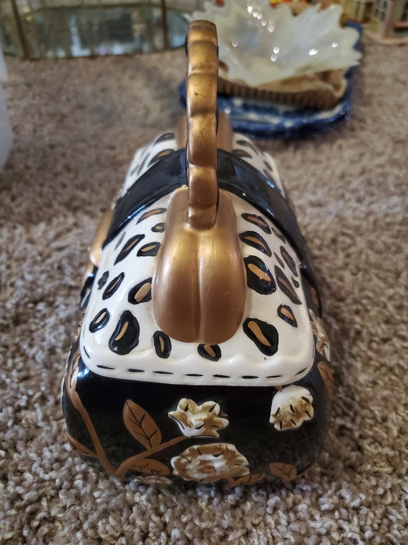Adorable vintage candy jar