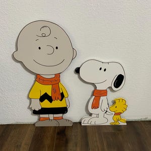 Charlie Brown and snoopy Halloween pumpkin decor