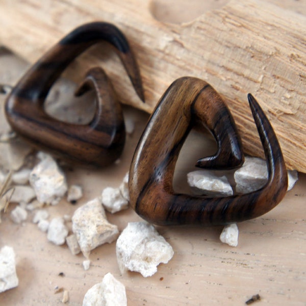 Sono Wood Triangle Spiral Hangers Plugs 6mm 2G 8mm 0G 10mm 00G 14mm 9/16" 28mm 1 1/16" 32mm 1 1/4"