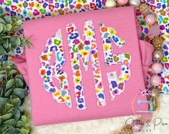 Girls Cheetah Monogram Shirt/Personalized Leopard Pink Shirt/Monogram Bubble/Scallop Applique Monogram/Toddler Monogram Shirt/Spring Shirt