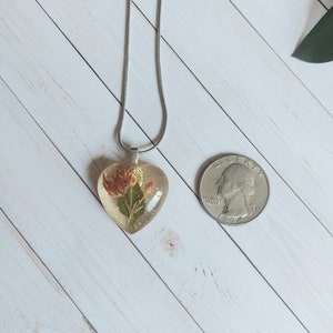 resin pendant/resin necklace/heart necklace/heart pendant/real flower necklace/gift for her/resin heart pendant