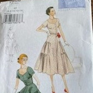 Vogue Original Design Pattern V9106 for Misses&#39; Dress and Belt; Uncut