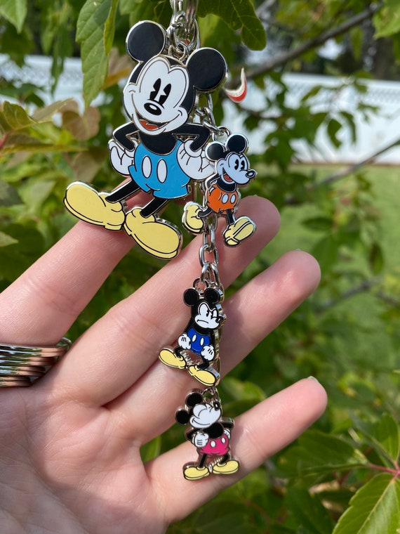 Disney Mickey Mouse Head Pewter Keychain