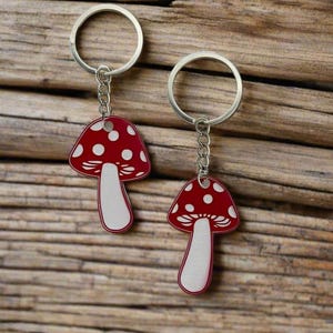 Enchanting Mushroom Keychain - Cottagecore Aesthetic, Toadstool Key Ring, Fairycore Accessory, Unique Gift for Mushroom Lovers