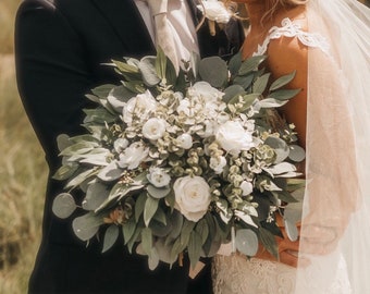 bridesmaid greenery bouquet