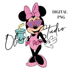 Puede incluir: Una ilustraci&oacute;n de dibujos animados de una Minnie Mouse rosa y negra con gafas de sol de coraz&oacute;n rosa y un traje de ba&ntilde;o rosa. Ella sostiene una taza azul y verde con una pajita.