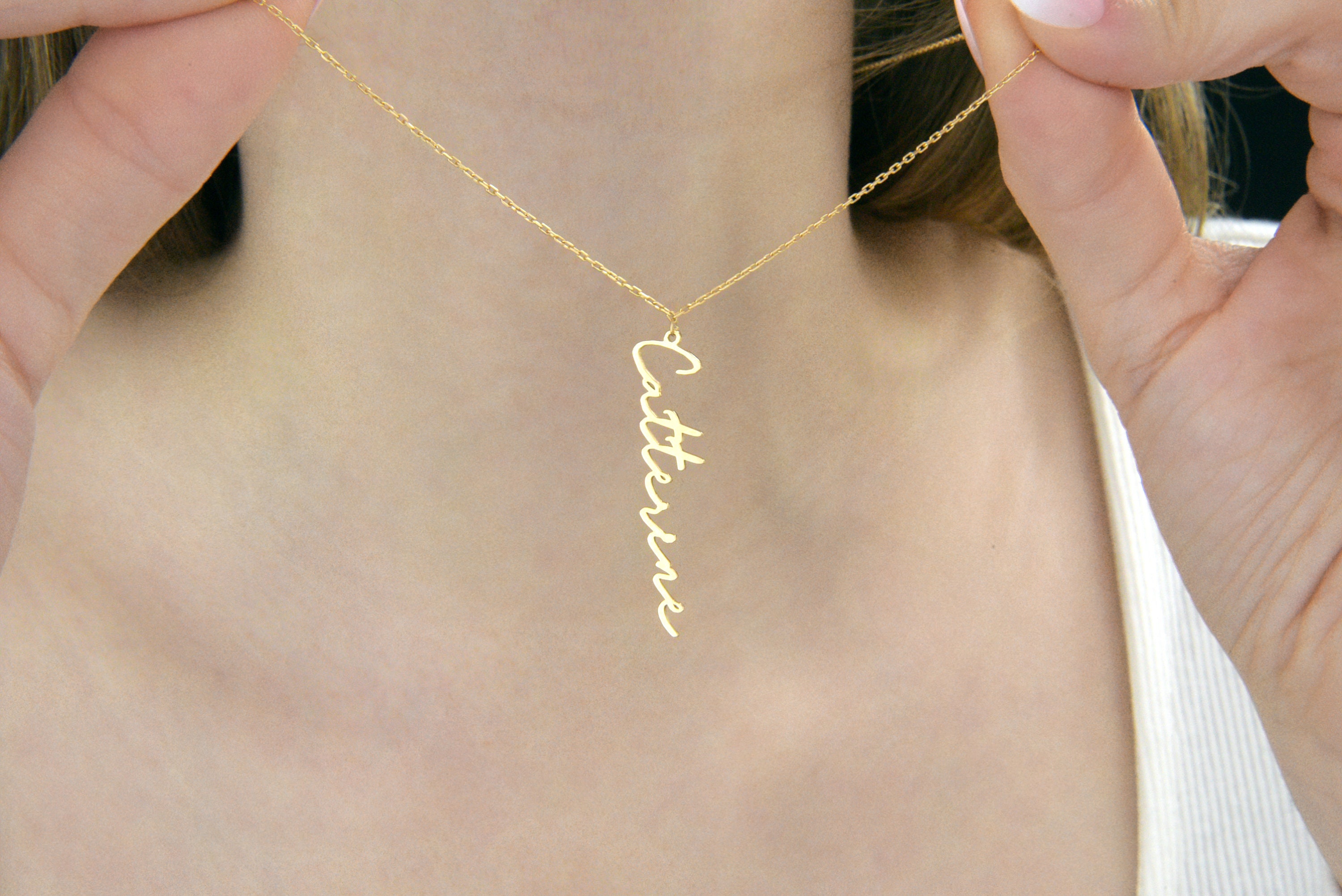 Vertical Necklace Custom Script Name 