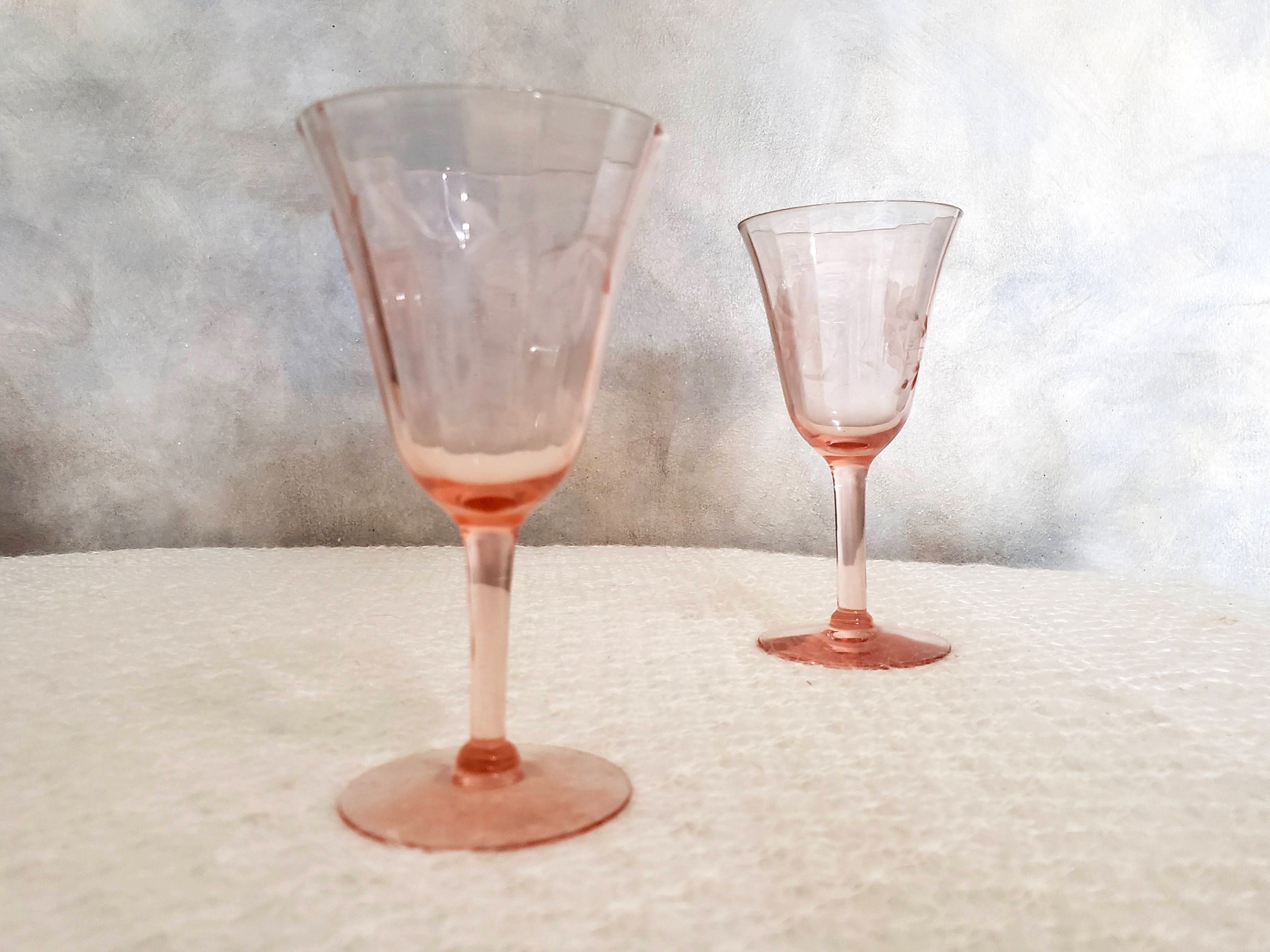Small Size Wine Set Spirit Goblet Sweet Wine Glass Cup - China Glass Bottle  and Glassware price