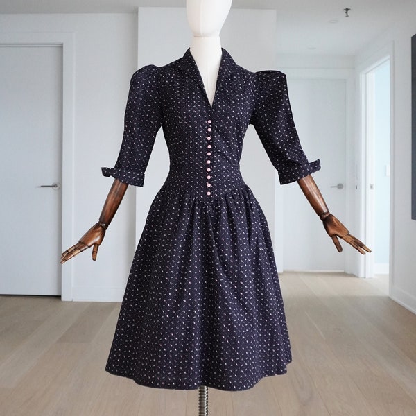 Late 1940s Navy Blue Cotton Floral Princess Cut Dress with Flower buttons - Forties True Vintage Style- 40s Flower dress VTG