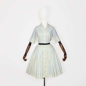 SMALL 1950s Cream Shirtwaist Day Dress - 50s Fifties True Vintage VTG Fashion - 1950s 1960s 60s