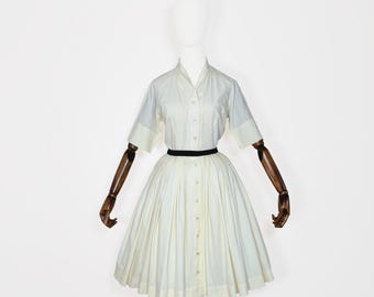 LITEN 1950-tals krämfärgad skjortmidjeklänning - 50-tals 50-tals äkta vintage VTG-mode - 1950-talet 1960-talet 60-talet