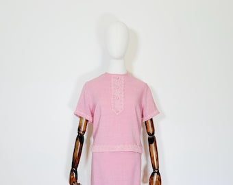 MEDIUM 1950s Boucle Leuchtendes Pinkes Top und hoch taillierter Bleistift Rock Anzug Set VTG Fifties 50s True Vintage Fashion 1960s 1950s 60s