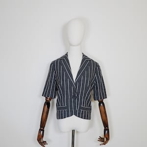 Späte 1950er Jahre Tailored Blazer Grau mit weißer Streifenjacke Kurzarm geknöpft - True Vintage 50s Fifties Style