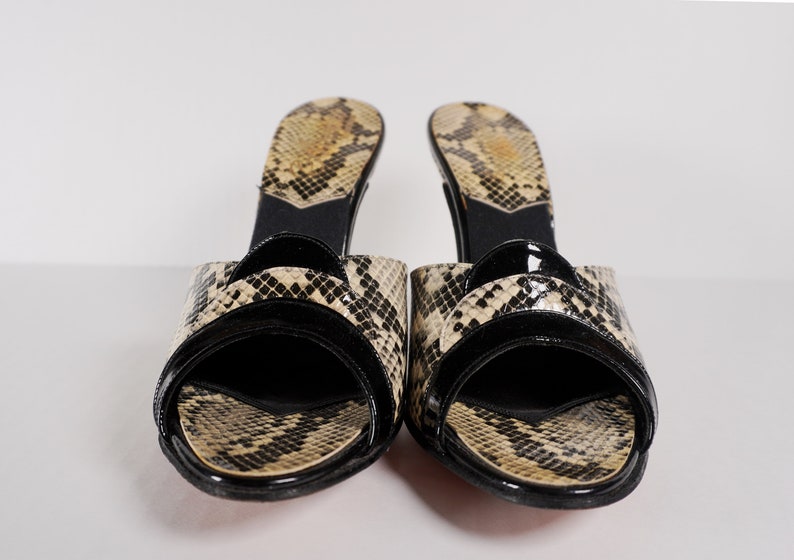 RARE Late 1950s Snakeskin Black Patent Leather Spring O Lators Sandal Heels BOMBSHELL Pin UP True 60s 50s 1960s Sexy Vintage Shoes image 9