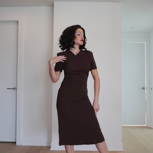 LATE 1930s Chocolate Brown Rayon Crepe Dress with Shoulder Pads Zipper Closure Rare Vintage