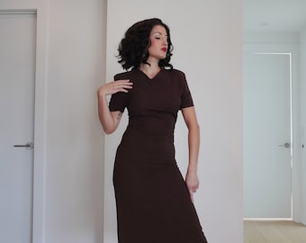LATE 1930s Chocolate Brown Rayon Crepe Dress with Shoulder Pads Zipper Closure Rare Vintage