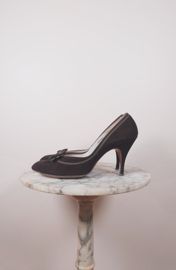 1950s Brown Suede True Vintage High Heel Pump 7.5 