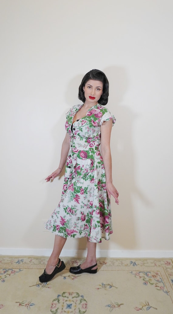 1940s Floral Garden Cotton Dress w/ Pockets  - For