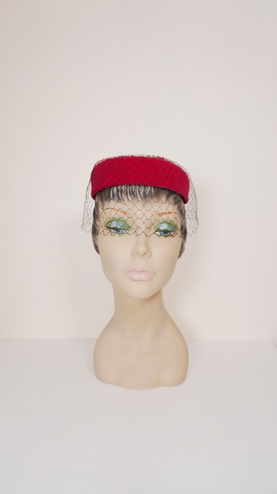 Exceptional RED Velvet 1950s Cap Style Cocktail C… - image 2
