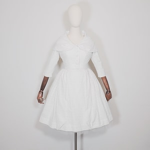 Petite Elegant Princess Style 1950s Fit and Flare Brocade DRESS with Matching BOLERO Jacket - 50s True Fifties Fashion Waist -  Evening