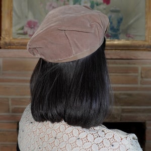 Jaren '30 BERET Side Hat Slouch Cap Cocktail Cap w / Bow Jaren '30 Vintage Damesmode Accessoire jaren '30 afbeelding 3