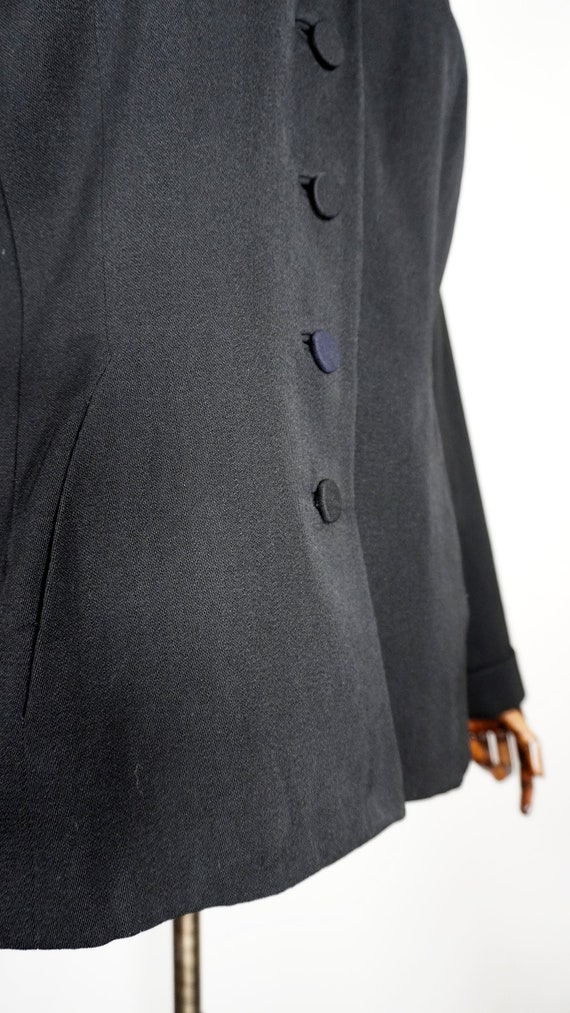 Late 1940s Black Tailored Women's Suit Jacket Gab… - image 5