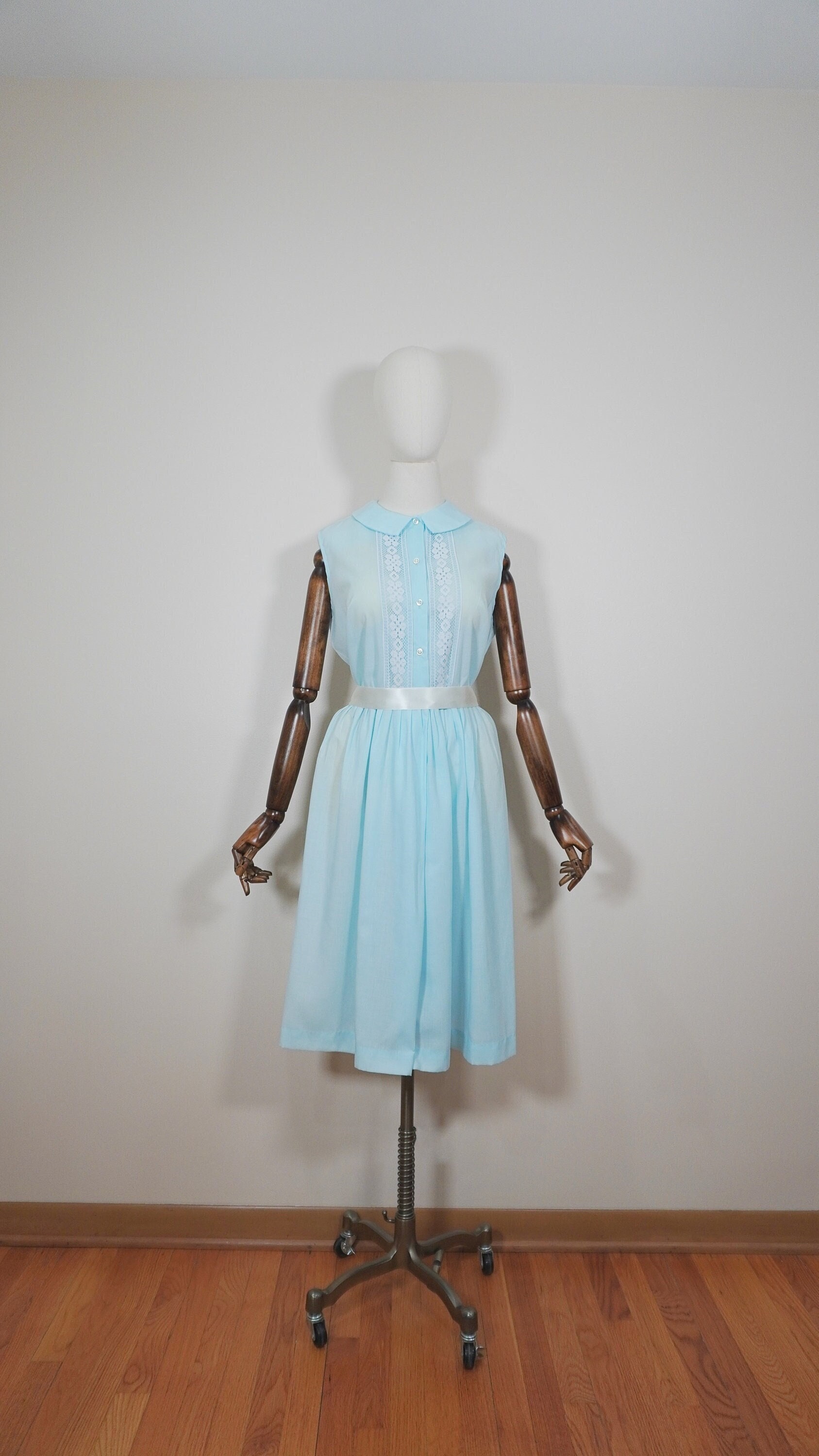 light blue 1940s dress Extreme Cutaway Pinstripe Contrast Shirt French Cuff main image 0