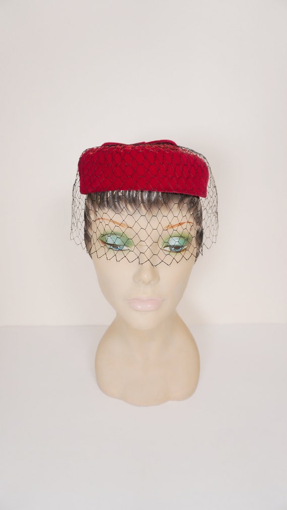 Exceptional RED Velvet 1950s Cap Style Cocktail C… - image 6