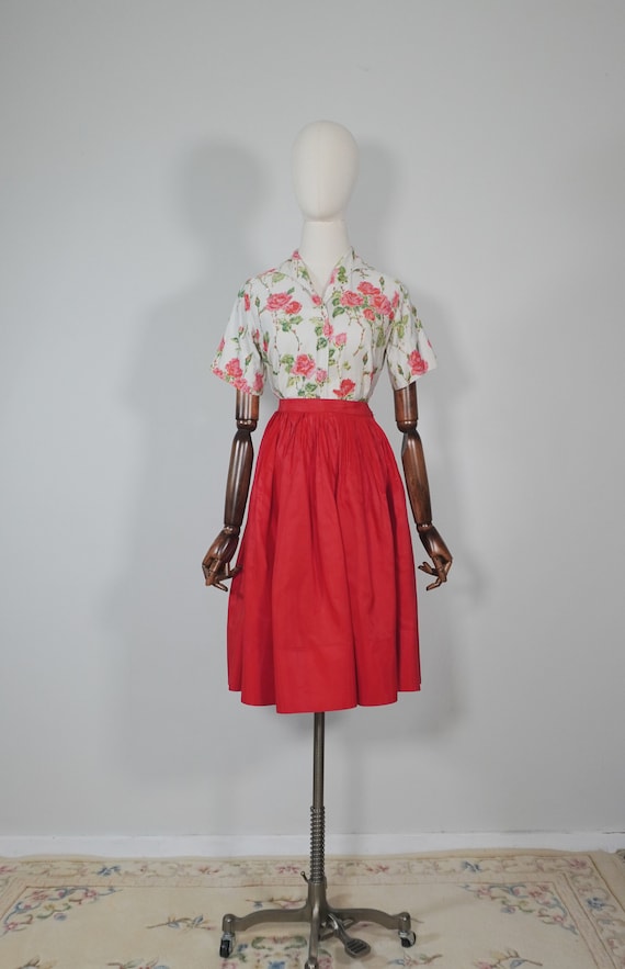 Red 1950s Cute Half Circle Skirt- 50s Fifties Tru… - image 1