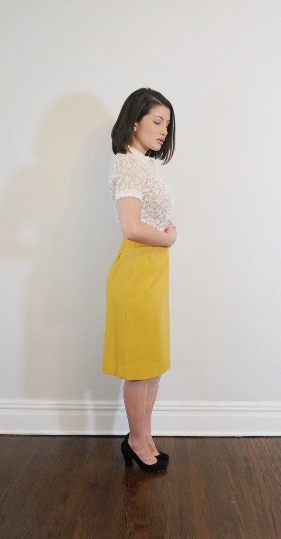 Mustard Yellow 1950s High Waisted 100 % Soft Wool 