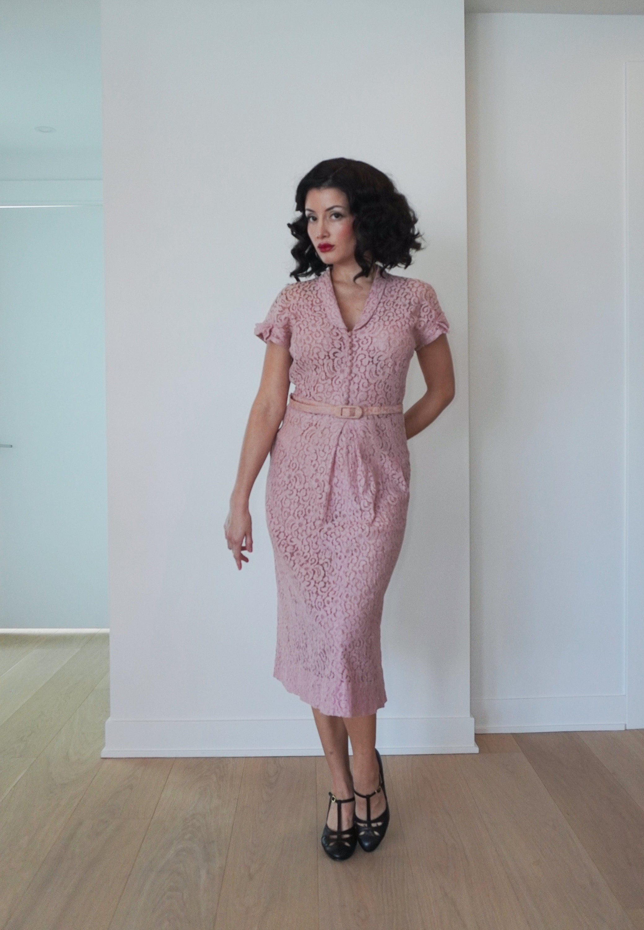 MEDIUM 1940s Pink Mauve Floral Lace Detailing See-thru Dresswith Belt -  Late FORTIES Beauty 40s - Etsy