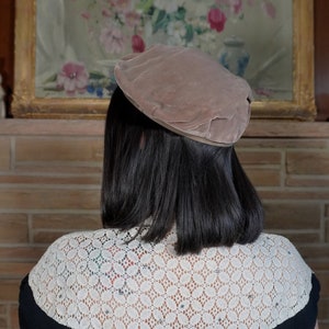 Jaren '30 BERET Side Hat Slouch Cap Cocktail Cap w / Bow Jaren '30 Vintage Damesmode Accessoire jaren '30 afbeelding 6