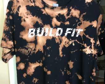 Bleach Dye BUILD FIT T-shirt with White Logo