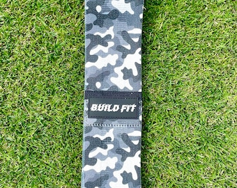Grijze Camo BUILD FIT Medium Resistance Band