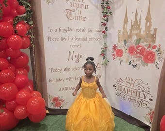 Fondo de fiesta de cumpleaños de princesa con flores rojas, decoración de cuento de hadas con castillo, pancarta para el primer cumpleaños, fotomatón para baby shower, accesorio para fiesta de despedida de soltera